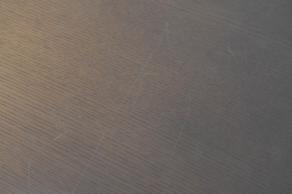  中古　飛騨産業　キツツキマーク　コロニアル調で端正な佇まいのダイニングテーブル　(R-087118)