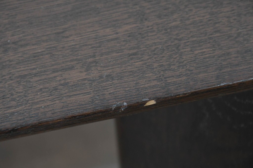 中古　カリモク家具(karimoku)　DU5200　オーク材　シャープなラインが際立つダイニングテーブル　定価約27万円　(R-087119)