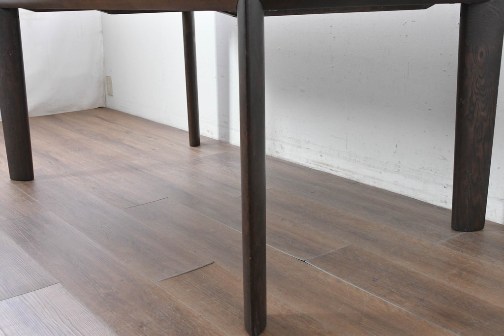 中古　カリモク家具(karimoku)　DU5200　オーク材　シャープなラインが際立つダイニングテーブル　定価約27万円　(R-087119)