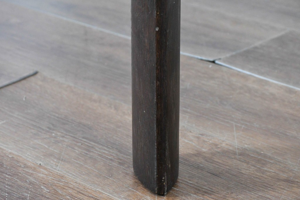 中古　カリモク家具(karimoku)　DU5200　オーク材　シャープなラインが際立つダイニングテーブル　定価約27万円　(R-087119)