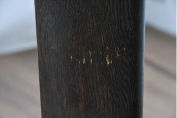 中古　カリモク家具(karimoku)　DU5200　オーク材　シャープなラインが際立つダイニングテーブル　定価約27万円　(R-087119)