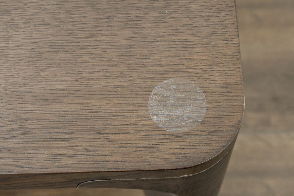 中古　カリモク家具(karimoku)　オーク材　DD4730　すっきりとした角丸デザインのダイニングテーブル　定価約24万円　(R-087120)