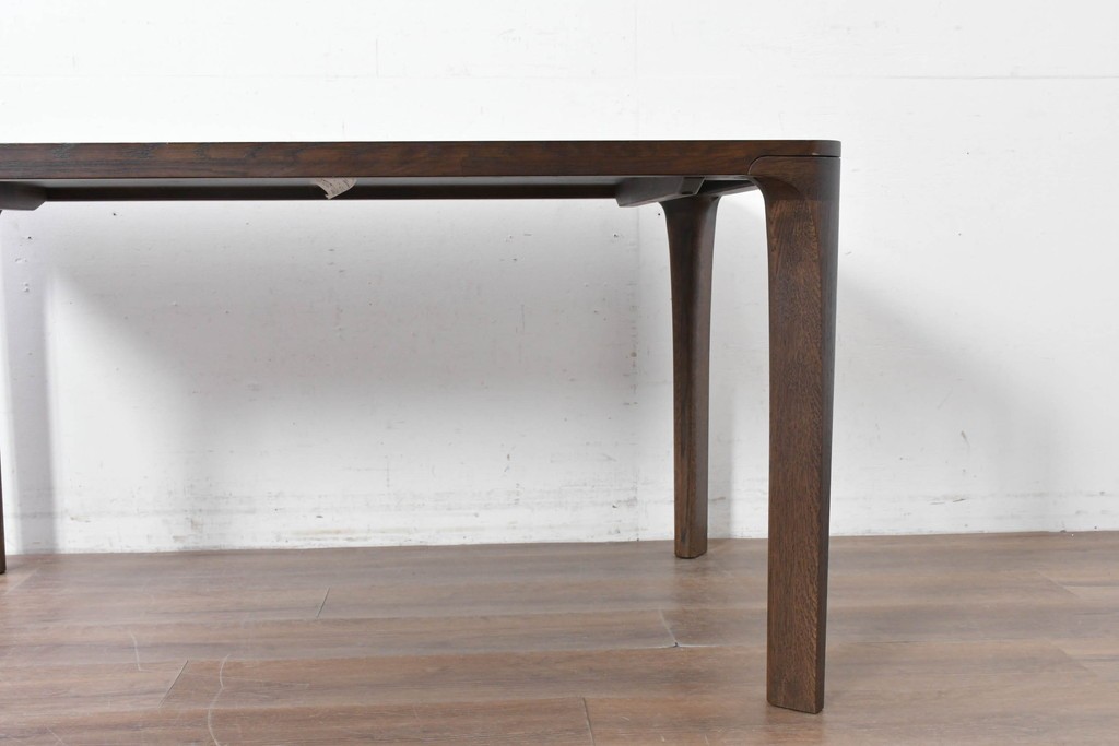 中古　カリモク家具(karimoku)　オーク材　DD4730　すっきりとした角丸デザインのダイニングテーブル　定価約24万円　(R-087120)