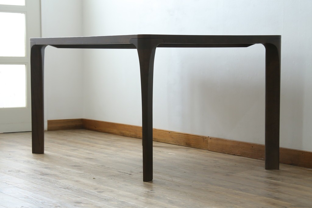 中古　カリモク家具(karimoku)　オーク材　DD4730　すっきりとした角丸デザインのダイニングテーブル　定価約24万円　(R-087120)