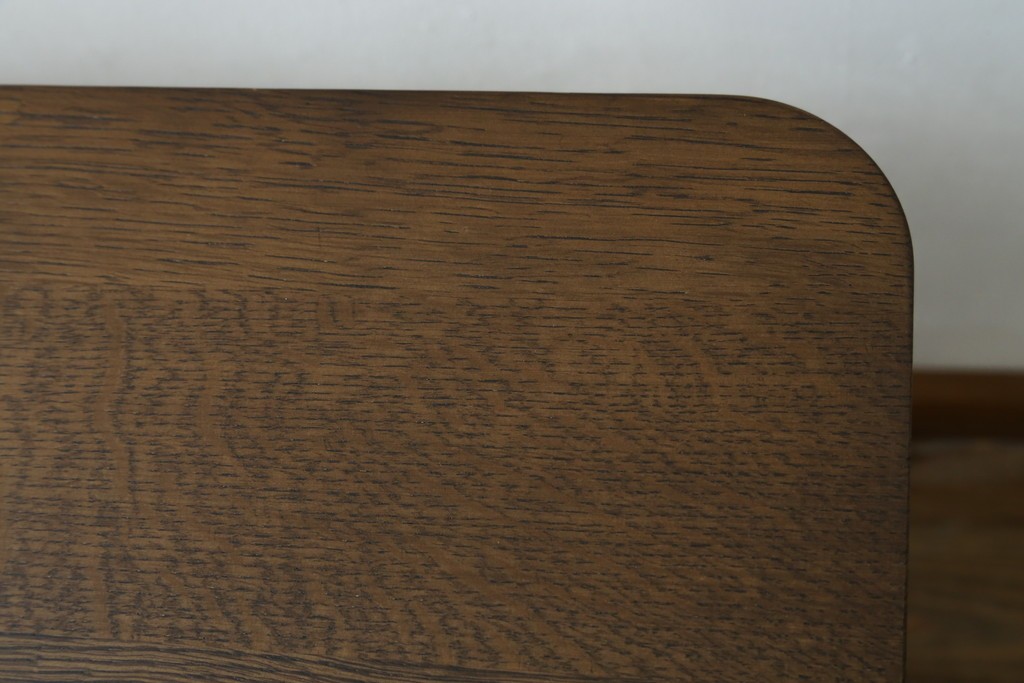 中古　カリモク家具(karimoku)　オーク材　DD4730　すっきりとした角丸デザインのダイニングテーブル　定価約24万円　(R-087120)