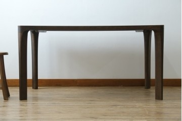 中古　カリモク家具(karimoku)　オーク材　DD4730　すっきりとした角丸デザインのダイニングテーブル　定価約24万円　(R-087120)