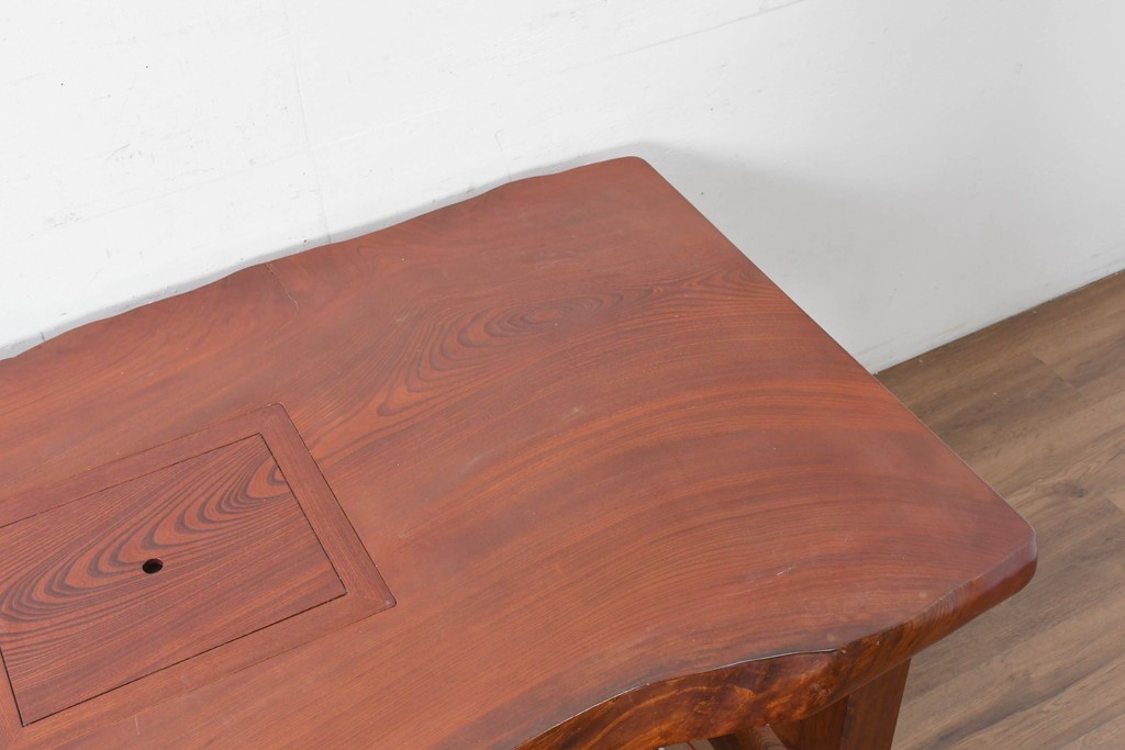 中古　職人手作りの特注品　総欅(ケヤキ)材　一枚板　自然の造形を活かした囲炉裏付きダイニングテーブル　製作費約150万円　(R-087121)