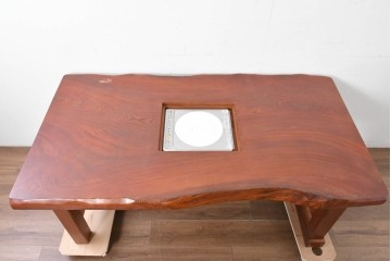 中古　職人手作りの特注品　総欅(ケヤキ)材　一枚板　自然の造形を活かした囲炉裏付きダイニングテーブル　製作費約150万円　(R-087121)
