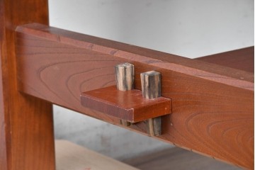 中古　職人手作りの特注品　総欅(ケヤキ)材　一枚板　自然の造形を活かした囲炉裏付きダイニングテーブル　製作費約150万円　(R-087121)