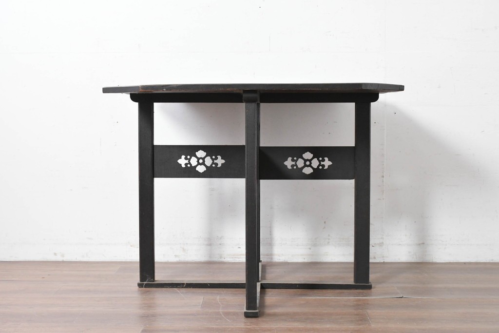 和製アンティーク　大正ロマン　希少デザイン　透かし彫り入りのオクタゴンテーブル　(R-087122)