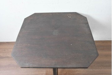 和製アンティーク　大正ロマン　希少デザイン　透かし彫り入りのオクタゴンテーブル　(R-087122)