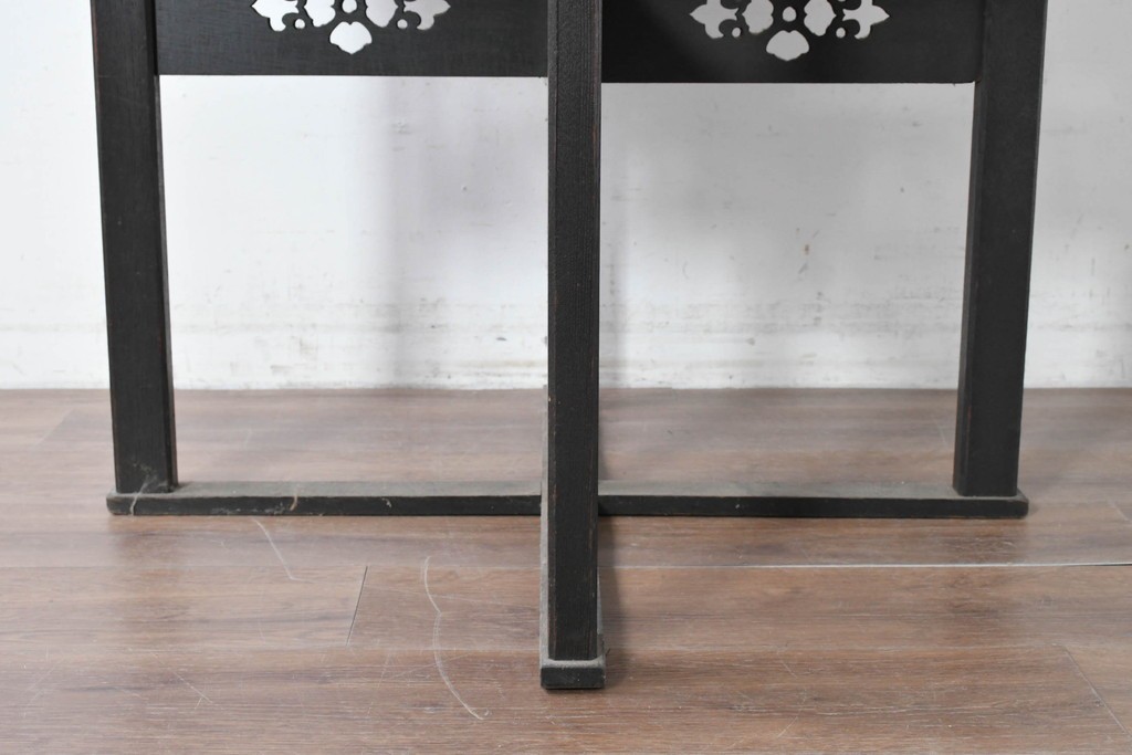 和製アンティーク　大正ロマン　希少デザイン　透かし彫り入りのオクタゴンテーブル　(R-087122)