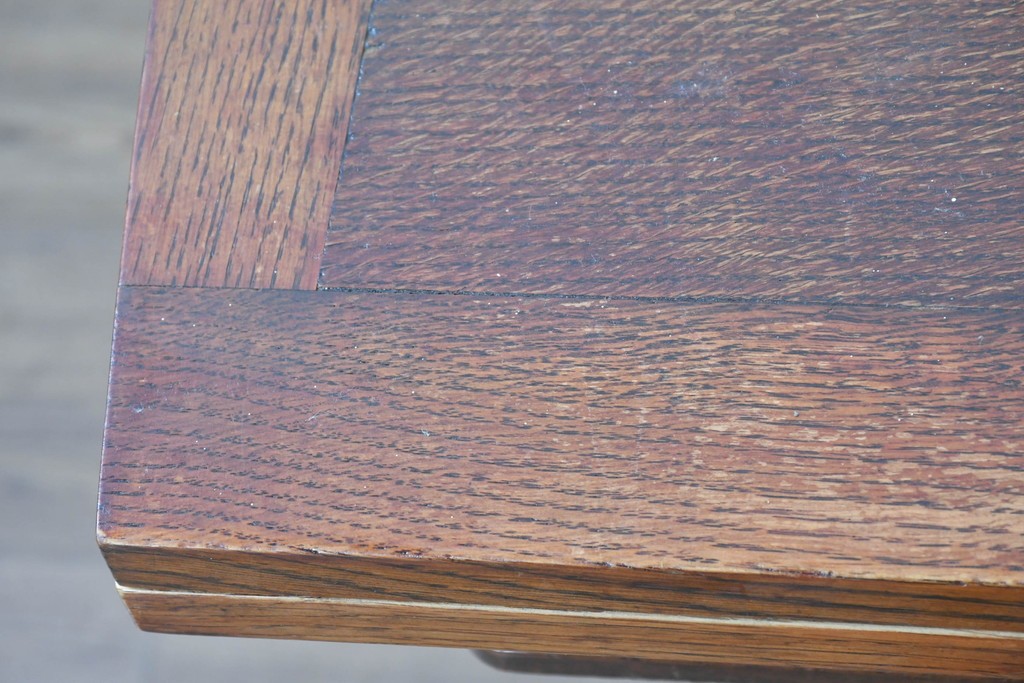 イギリスアンティーク　オーク材　重厚な佇まいのドローリーフテーブル　(R-087123)