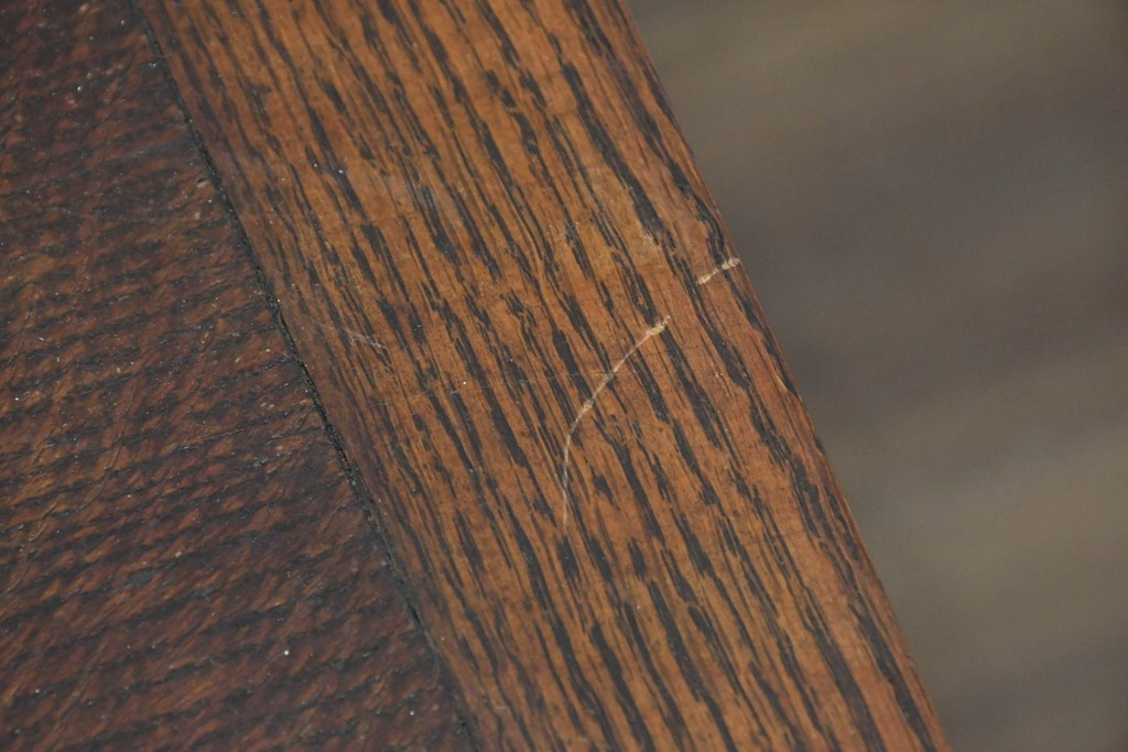 イギリスアンティーク　オーク材　重厚な佇まいのドローリーフテーブル　(R-087123)