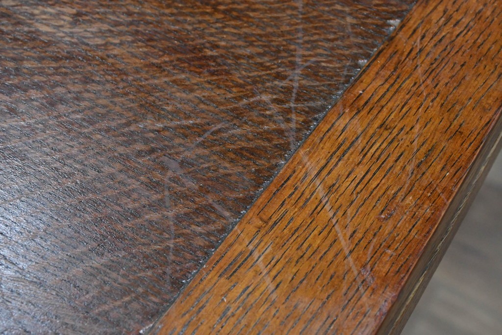 イギリスアンティーク　オーク材　重厚な佇まいのドローリーフテーブル　(R-087123)