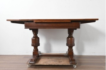 イギリスアンティーク　オーク材　重厚な佇まいのドローリーフテーブル　(R-087123)