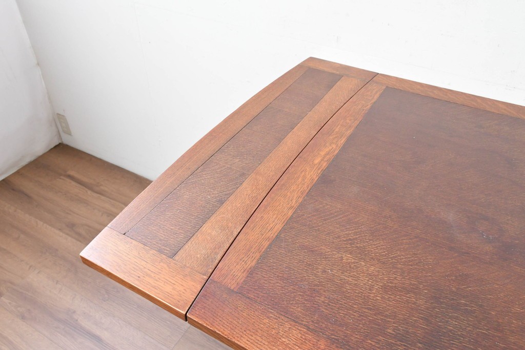 イギリスアンティーク　オーク材　重厚な佇まいのドローリーフテーブル　(R-087123)