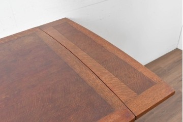 イギリスアンティーク　オーク材　重厚な佇まいのドローリーフテーブル　(R-087123)