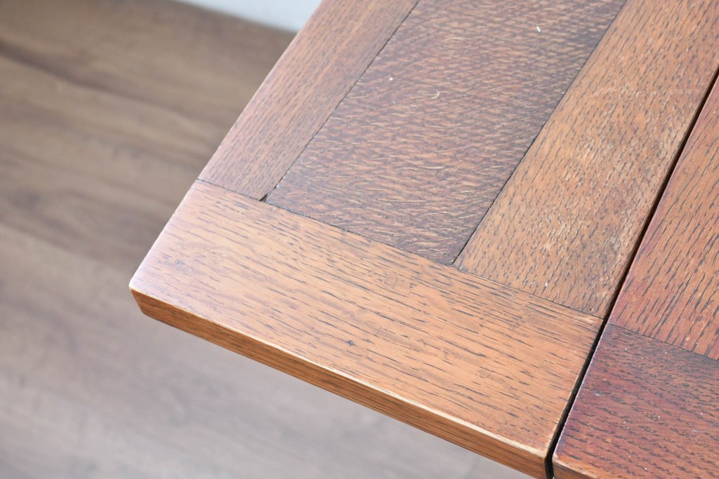 イギリスアンティーク　オーク材　重厚な佇まいのドローリーフテーブル　(R-087123)