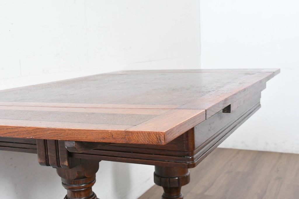 イギリスアンティーク　オーク材　重厚な佇まいのドローリーフテーブル　(R-087123)