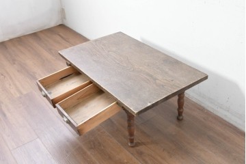 和製アンティーク　天板に欅(ケヤキ)材一枚板が用いられた文机　(R-087127)