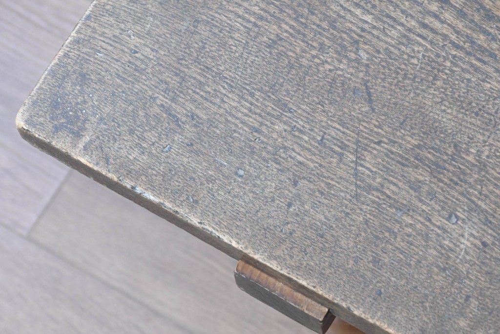 和製アンティーク　天板に欅(ケヤキ)材一枚板が用いられた文机　(R-087127)