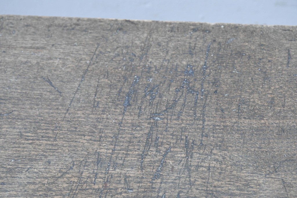 和製アンティーク　天板に欅(ケヤキ)材一枚板が用いられた文机　(R-087127)