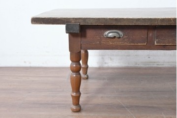 和製アンティーク　天板に欅(ケヤキ)材一枚板が用いられた文机　(R-087127)