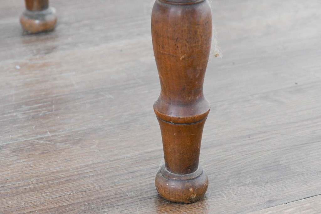 和製アンティーク　天板に欅(ケヤキ)材一枚板が用いられた文机　(R-087127)