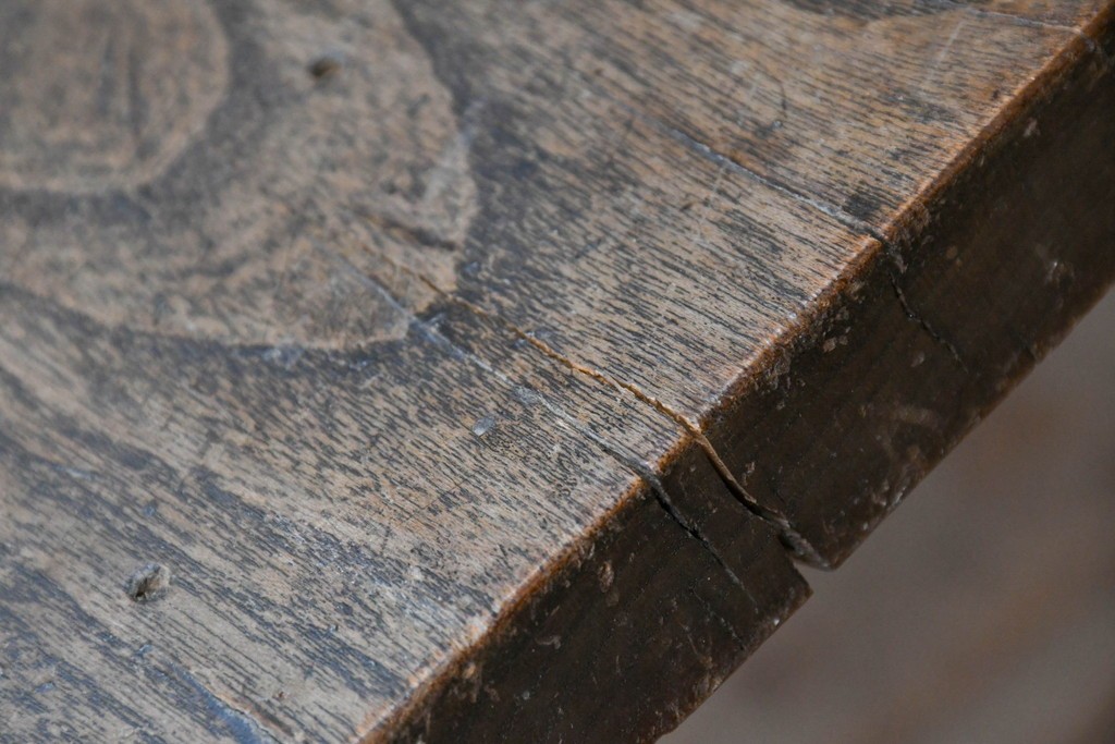 和製アンティーク　天板に欅(ケヤキ)材一枚板が用いられた文机　(R-087127)