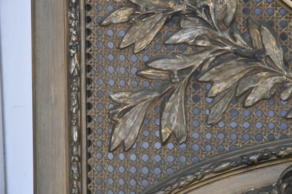 フランスアンティーク　高級品　優美な意匠が目を惹く特大サイズのミラー　(R-087129)