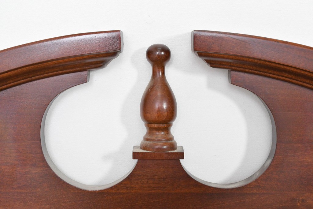 アメリカヴィンテージ　優美なシルエットのウォールミラー　(R-087130)