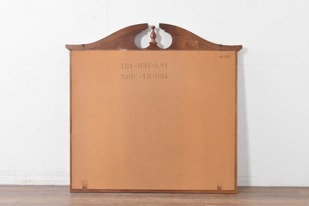 アメリカヴィンテージ　優美なシルエットのウォールミラー　(R-087130)