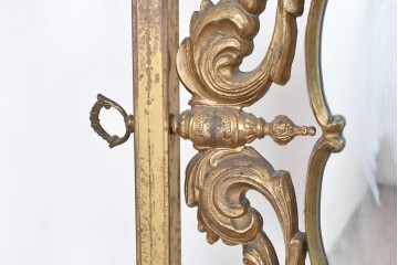 イタリアヴィンテージ　最高級　真鍮製　細部まで凝った造りが魅力的な特大スタンドミラー　(R-087131)