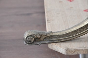 イタリアヴィンテージ　最高級　真鍮製　細部まで凝った造りが魅力的な特大スタンドミラー　(R-087131)