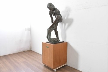 和製ヴィンテージ　在銘　彫刻家 小森邦夫作　ブロンズ製　しなやかな造形美が目を惹く裸婦像　(R-087132)