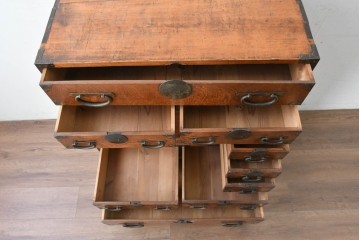 和製アンティーク　前面欅(ケヤキ)材　美しい杢目の帳場箪笥　(R-087136)