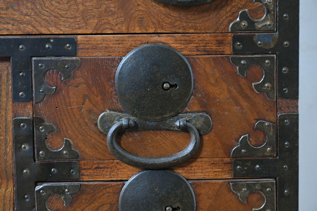 和製アンティーク　前面欅(ケヤキ)材　美しい杢目の帳場箪笥　(R-087136)