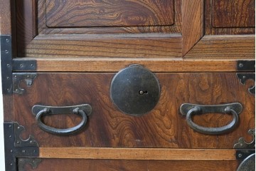 和製アンティーク　前面欅(ケヤキ)材　美しい杢目の帳場箪笥　(R-087136)