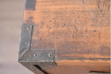 和製アンティーク　前面欅(ケヤキ)材　美しい杢目の帳場箪笥　(R-087136)