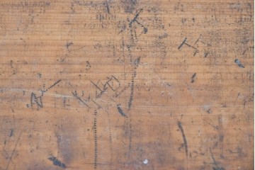 和製アンティーク　前面欅(ケヤキ)材　美しい杢目の帳場箪笥　(R-087136)