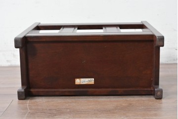 中古　美品　松本民芸家具　和洋折衷の空間にも自然に馴染むC型マガジンラック　(R-087137)