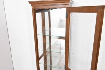 中古　美品　良品　三越家具(現カントリーハウス)　意匠ガラスが素敵なキュリオケース　(R-087139)