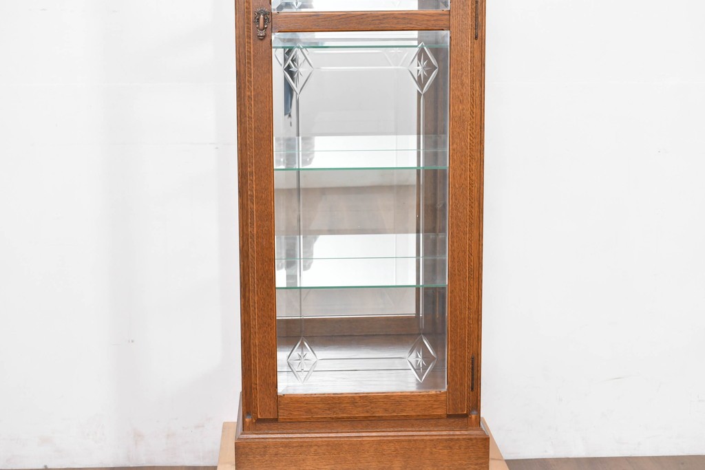 中古　美品　良品　三越家具(現カントリーハウス)　意匠ガラスが素敵なキュリオケース　(R-087139)