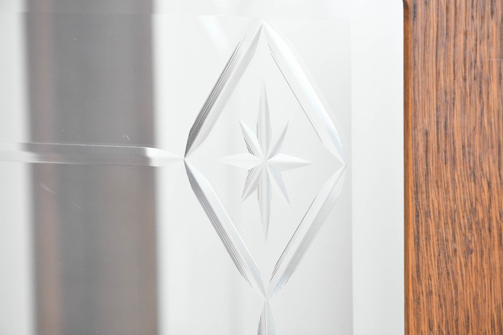 中古　美品　良品　三越家具(現カントリーハウス)　意匠ガラスが素敵なキュリオケース　(R-087139)