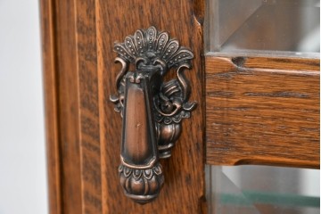 中古　美品　良品　三越家具(現カントリーハウス)　意匠ガラスが素敵なキュリオケース　(R-087139)