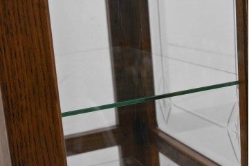 中古　美品　良品　三越家具(現カントリーハウス)　意匠ガラスが素敵なキュリオケース　(R-087139)