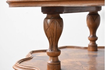 フランスアンティーク　希少!!　エミール・ガレ(Emile Galle)　フルール・ド・ロー(Fleur de l'Eau)　象嵌細工が美しい3段テーブル　(R-087143)