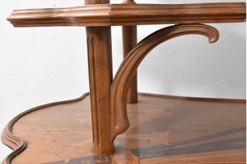 フランスアンティーク　希少!!　エミール・ガレ(Emile Galle)　フルール・ド・ロー(Fleur de l'Eau)　象嵌細工が美しい3段テーブル　(R-087143)