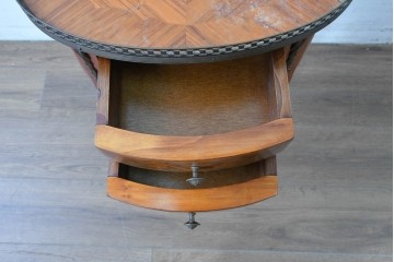 中古　美品　六本木アピス(APIS)取り扱い　イタリア最高級家具　MARCONI ARTE(マルコーニ アルテ)　すらりと伸びる脚が優美なサイドテーブル　定価約28万円　(R-087144)